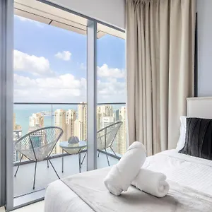 Vida Marina & Yacht Club Residences *