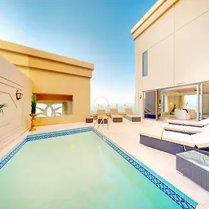 Apartment Huge Penthouse With Yacht Included And Private Pool!!!