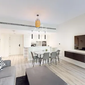 Apartment Fully Upgraded 1bd Large Terrace And Extra Sofa Bed *