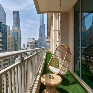 Bellavista Penthouse: Panoramic Burj Khalifa Views *