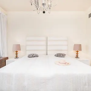 Daniels Sea View 2br In Fairmont The Palm Apartment