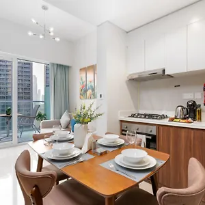 Ultimate / Big Terrace / Brand New / Business Bay / 4 People