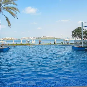Frank Porter - Al Nabat Apartment Dubai