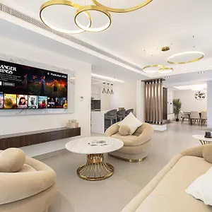 Villa Luxurious Villa, Private Pool And Garden,