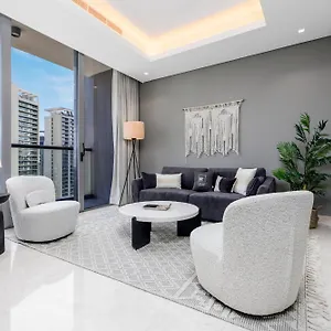 Maison Privee - Classy Urban Retreat With Amazing Canal Views Apartment Dubai