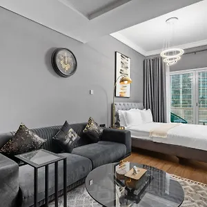 Luxury At Jlt Near Metro Dubai