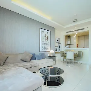 Spacious 1br In Damac Paramount Towers Bb Apartment Dubai