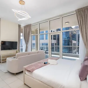 Glorious With Easy Access In Bay Square 9, Business Bay *