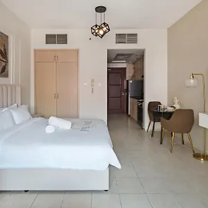 Stylish Retreat In Discovery Gardens Apartment Dubai