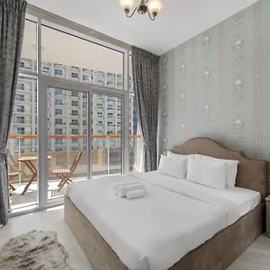 Apartment Lovely 2br With Pool, Gym & Kid's Playground