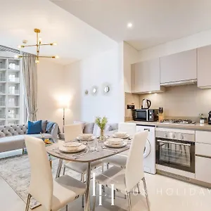 Lux The Executive Sobha 2 Apartment Dubai