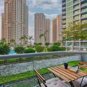 Stunning Hideaway In Marina * Dubai