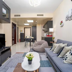 2-bedroom Marina Skyline View In Jlt شقة *