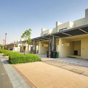 Βίλα Parkside 2 Family Townhouse-3br-emmar South Golf