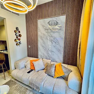 Luxury Flat For Daily Rent In The Heart Of *