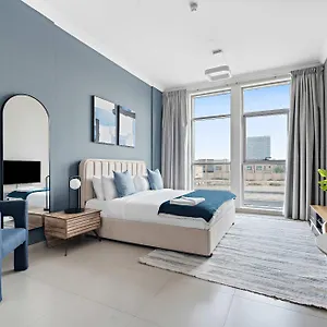 Silkhaus New In Art Gardens Pool Access Apartment Dubai