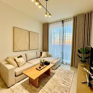 Relaxing 1br In Jvc With Big Balcony Appartement