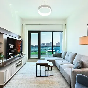 Luxury 1br Near Burj Khalifa With Canal Views * 두바이