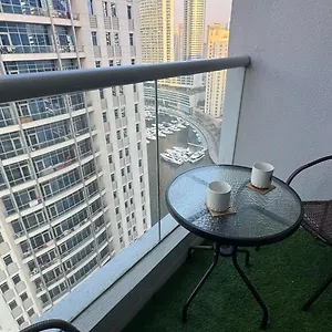 Modern Cozy Two Bedrooms In Very Attractive Location With Marina View