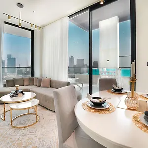Апартаменты Easygo- Luxury 2br With Private Pool Binghatti Onyx Jvc