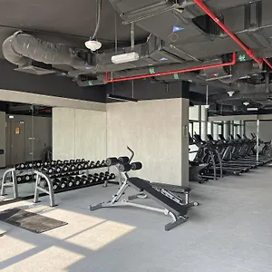 Vayk - Luxurious 1br With Balcony In Hills Estate Dubaj