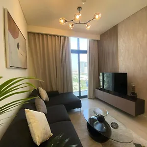 Burj Khalifa View Fully Furnished *