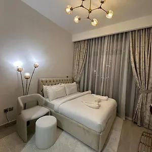 Designer Azizi 41 * Дубай