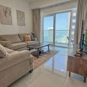 Sleek Living With Sea Views In Damac Heights Marina By Bhavan * 두바이