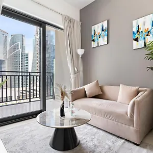 Stylish 1br In Zada Tower With Pool Views