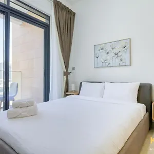 아파트 Chic Modern In Azizi Riviera *