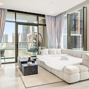 First Class 2br Elegant Canal View Retreat
