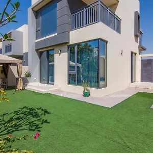 Elegant 4 Bedrooms Maid In The Heart Of Hills
