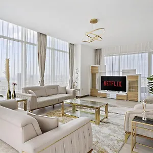 Vayk - Bright 4br Penthouse With Spacious Terrace 아파트