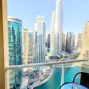 Modern With Balcony - Close To Metro & Marina