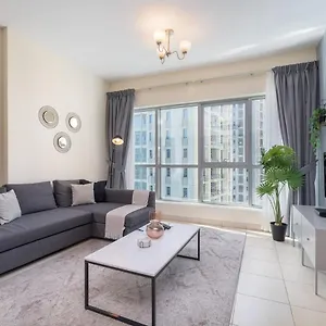 Refined 1br Retreat In The Point Tower - Marina * 두바이