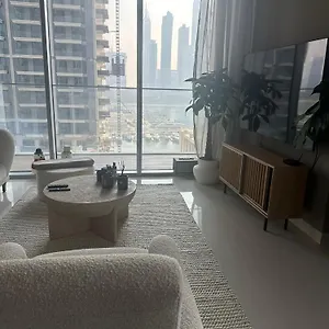 Palm & Marina View 1br At Emaar Beachfront *