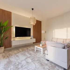 Apartamento Luxe 2br Retreat With Ain View For 6 Guests Dubái