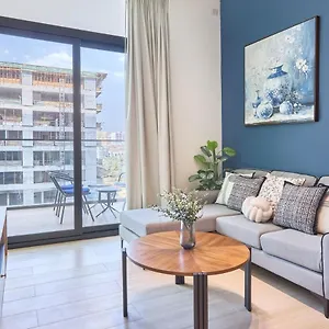 Chic 1 Bedroom In Jvc, Hosted By Desert