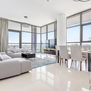 Appartamento Boutique 2br At Damac Hills, - Host & Dubai