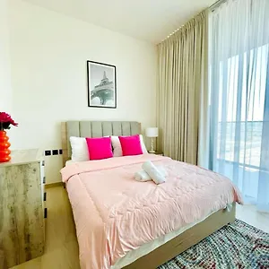 Appartamento Bright 1br In Jvc Pool, Balcony & Parking