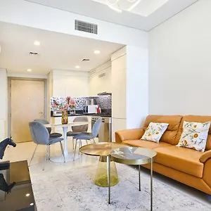 Skyline 2br In The Heart Of Business Bay 아파트 두바이