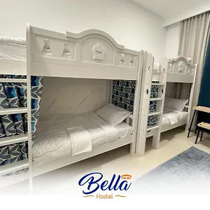 Bella - Mixed M & F Locanda