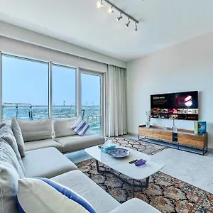 Golf 2br Luxury In Hills *