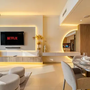 Stunning Burj View - 4br - Walk To The Mall! *