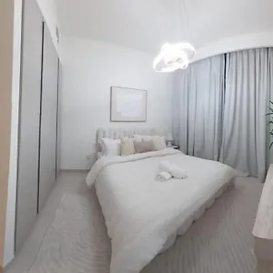 아파트 Modern 2br At Creek Palace, Scenic Views &comfort 두바이