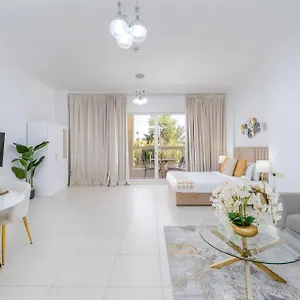 Marcopolo - Spacious Huge Balcony, Park View, Pool *