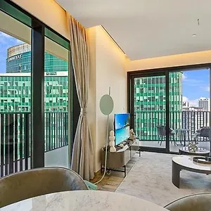 High Floor With Partial Burj Khalifa View 아파트 두바이