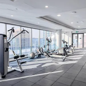1 Bedroom In The Bay And In A Prime Location 아파트 *