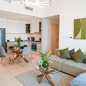 Luxurious 1br High Floor Skyline View Downtown *