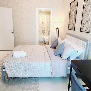 Sky-high Comfort, 1br In Carson Tower, Damac Hills 아파트 *
